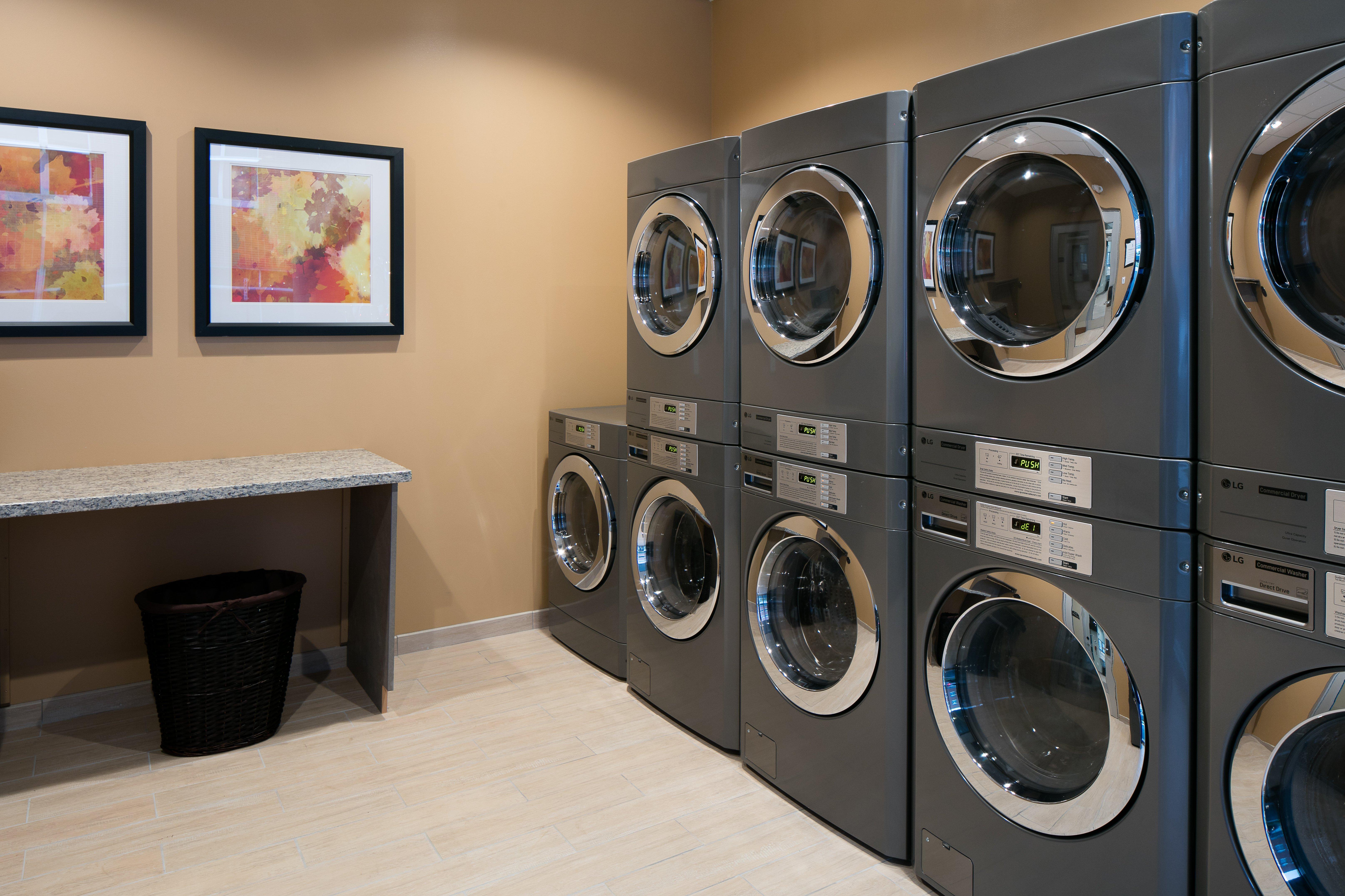 Staybridge Suites Des Moines Downtown By Ihg Buitenkant foto
