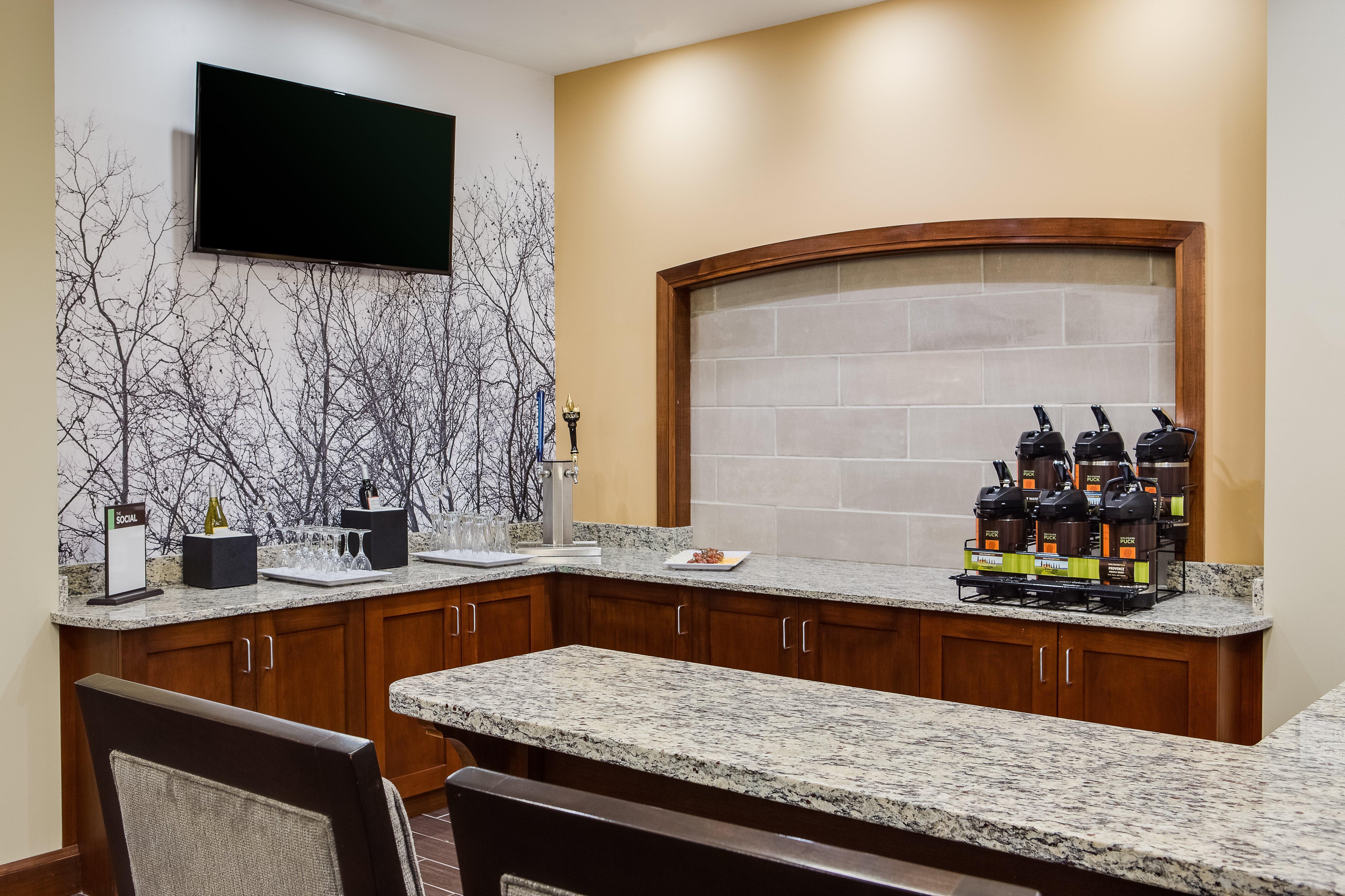 Staybridge Suites Des Moines Downtown By Ihg Buitenkant foto