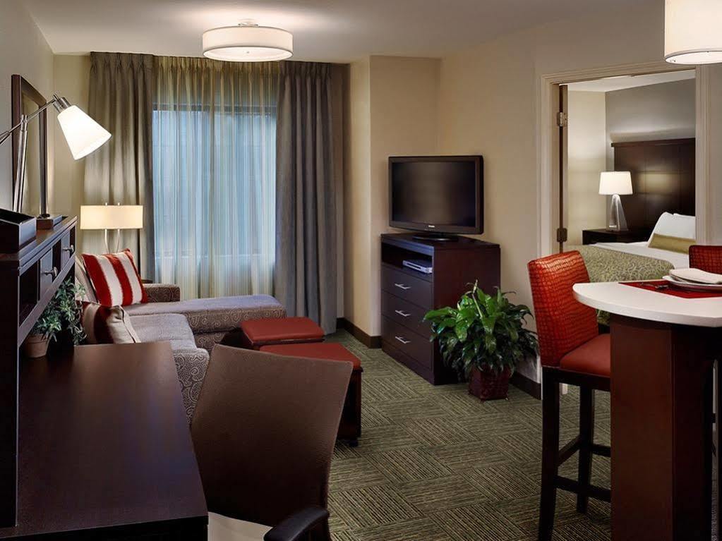 Staybridge Suites Des Moines Downtown By Ihg Buitenkant foto